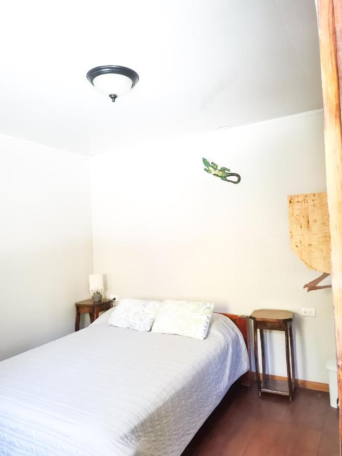 Casita Happy Feet And Tours Corcovado Hotel Drake Bay Exterior photo