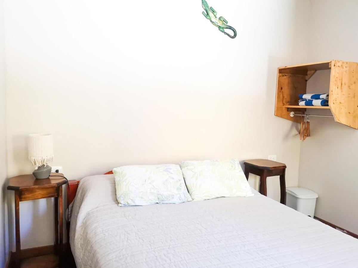 Casita Happy Feet And Tours Corcovado Hotel Drake Bay Exterior photo
